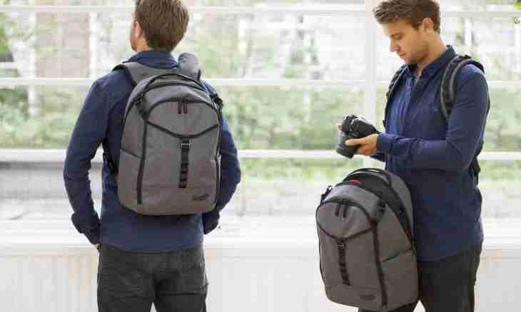 How to choose a convenient backpack for the first grader