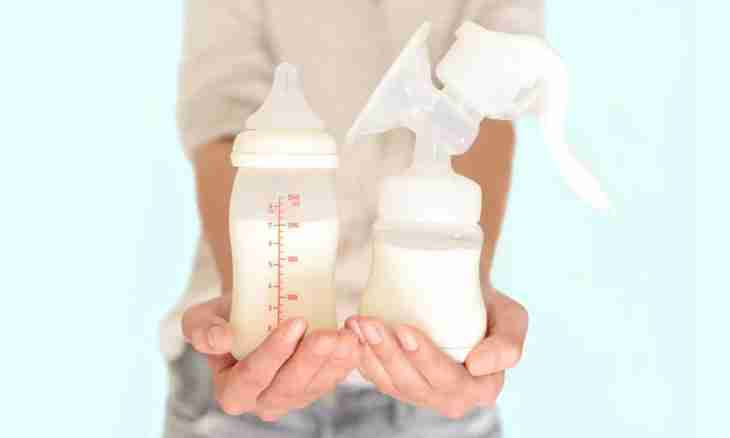 How to reduce amount of breast milk