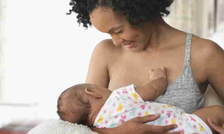 Stagnation of milk when breastfeeding: reasons, fight methods