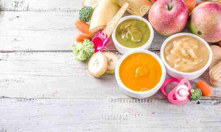 When to give to the child vegetable and fruit puree