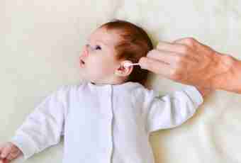 How to clean ears to the child