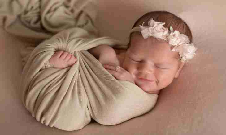 Lachrymation at the newborn: reasons