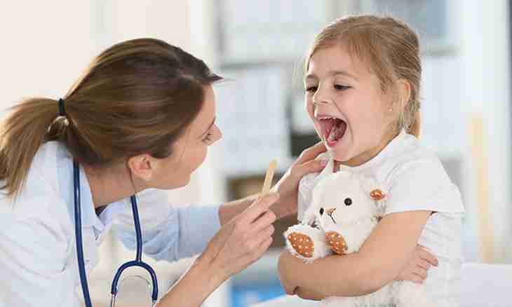 How to treat laryngitis at babies
