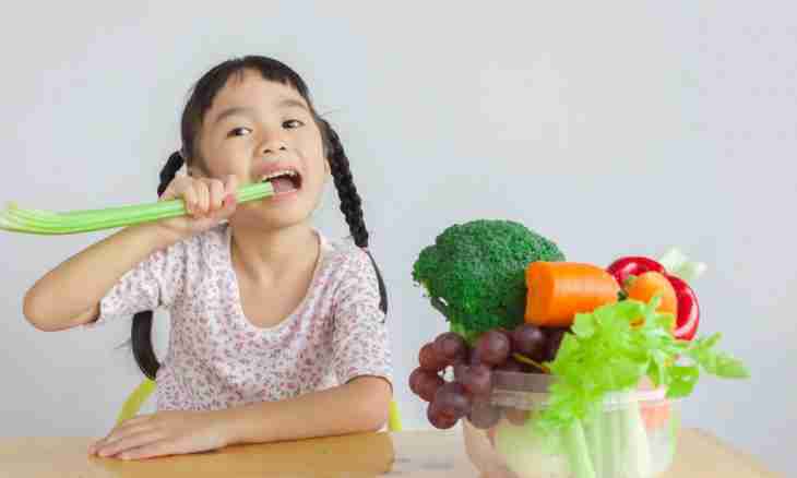 How to enter vegetables to the child