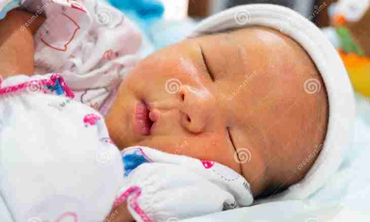 The raised bilirubin at newborns: reasons and treatment