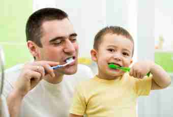 How to brush teeth to the kid