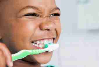 How to force the child to brush teeth