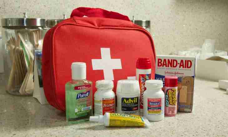 First-aid kit to the road