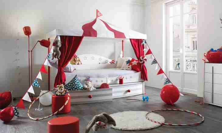 How to decorate the children's room by a holiday