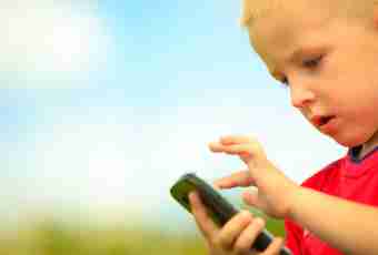 Why it is worth buying the child the smartphone?