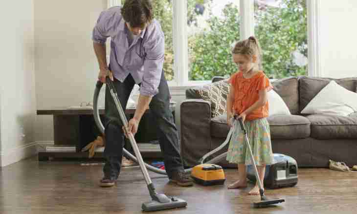 How to combine housework and classes with the child