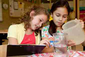 What scientific experiments and experiments can be spent with children at home