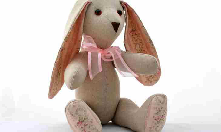 How to sew a toy of a hare