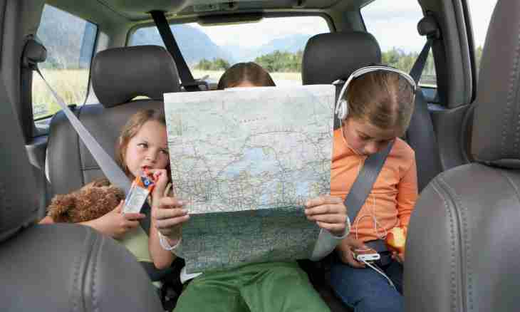 We travel on the car: than to entertain the child on the way?