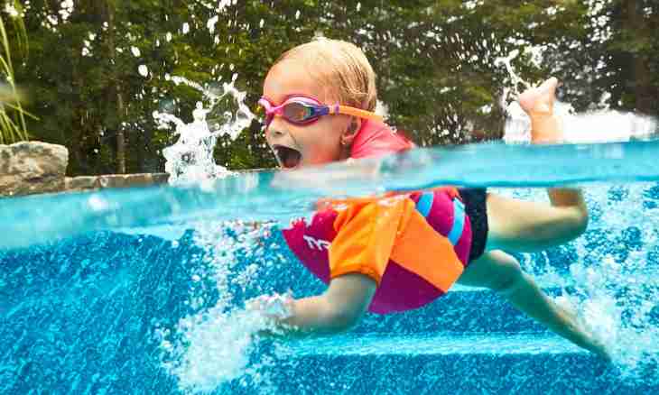 Advantage of swimming for children