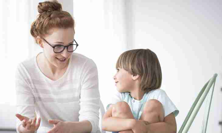 How to teach the child to speak ""mom"