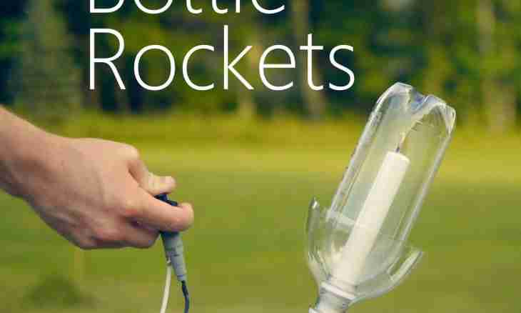 How to make with the child a rocket of a bottle