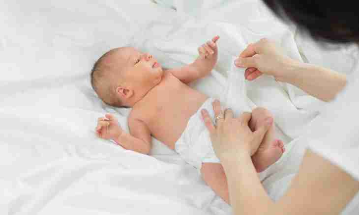 How to process the newborn's navel