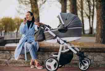 How to carry the child in a carriage