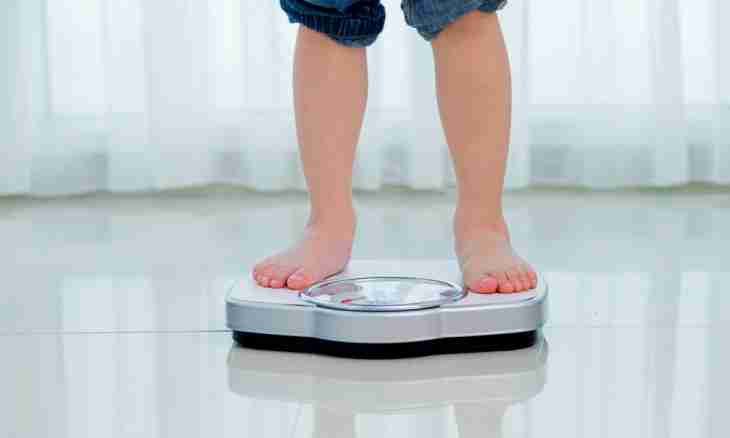 How to learn whether the weight and growth of the child about one year is normal