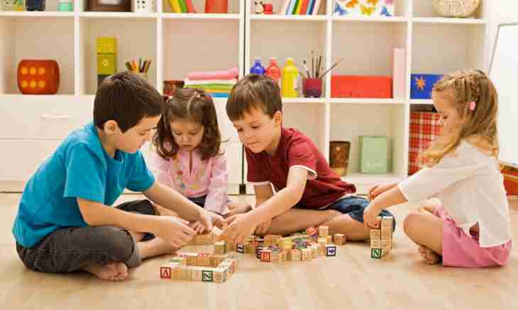Games for touch development of children of 3-5 years in Montessori's technique