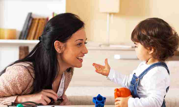 How to stimulate language and spatial thinking at two-year-old children