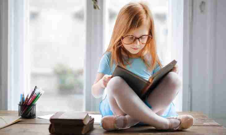How to develop literary abilities in the child