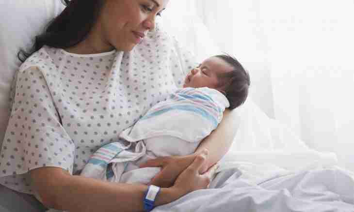 How to take the child from maternity hospital