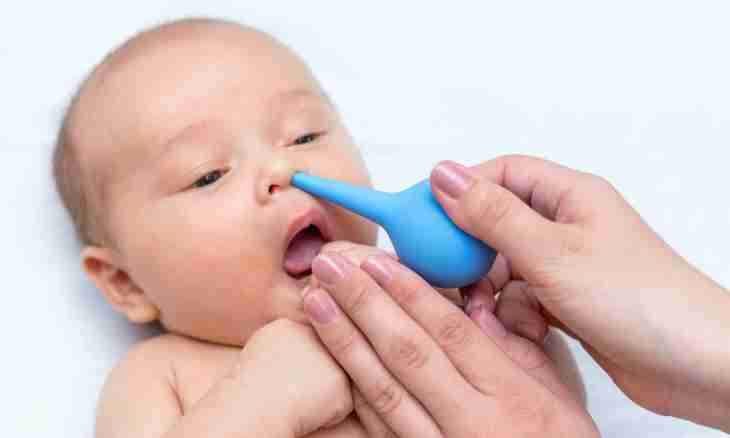 How to clean a nose to the newborn