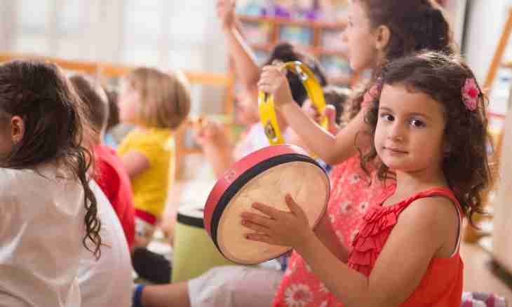 As music in the early childhood improves intelligence