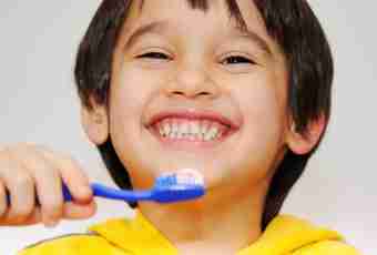 How to understand that at the child teeth are cut