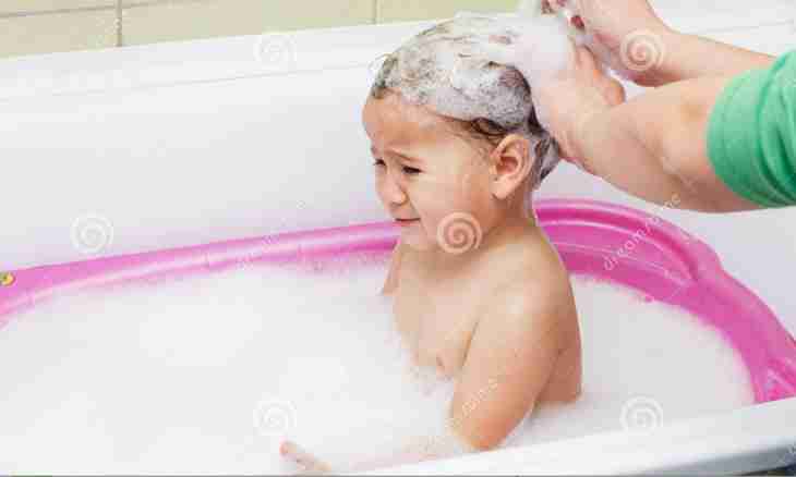 Why the child cries during bathing