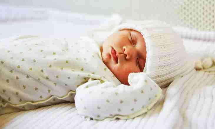 How to accustom newborns to sleep at night