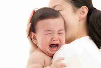 How to calm the child when he cries