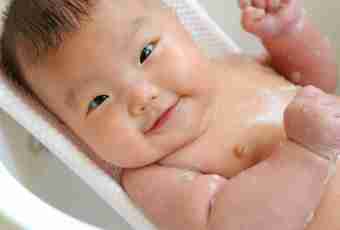 How to bathe the newborn child it is correct: what needs to be known
