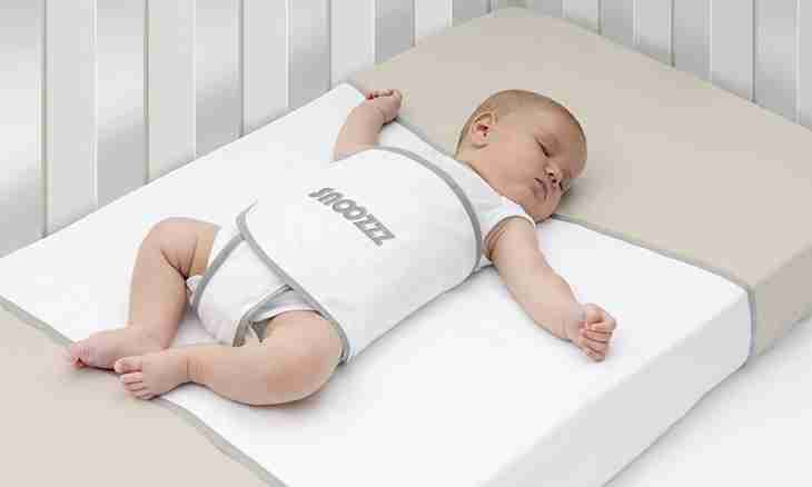 How to swaddle for the night