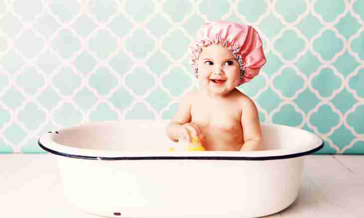 From what age to bathe the child in a big bathtub