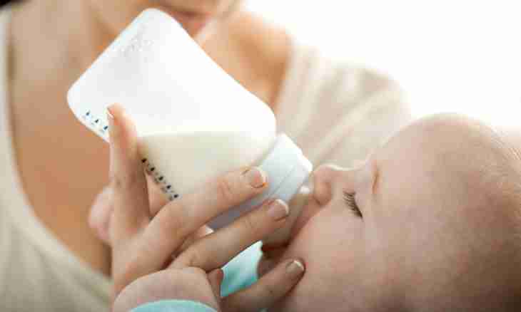 As it is correct to finish feeding the kid mix if a little breast milk