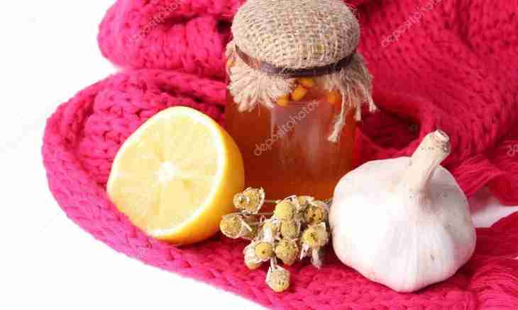 How to treat cold of the newborn folk remedies