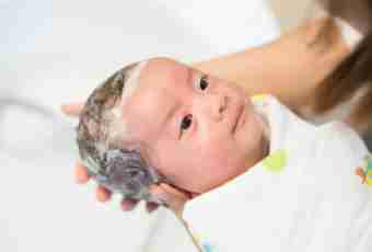 How to wash the newborn boy