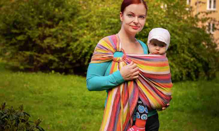 How to put on a baby sling with rings
