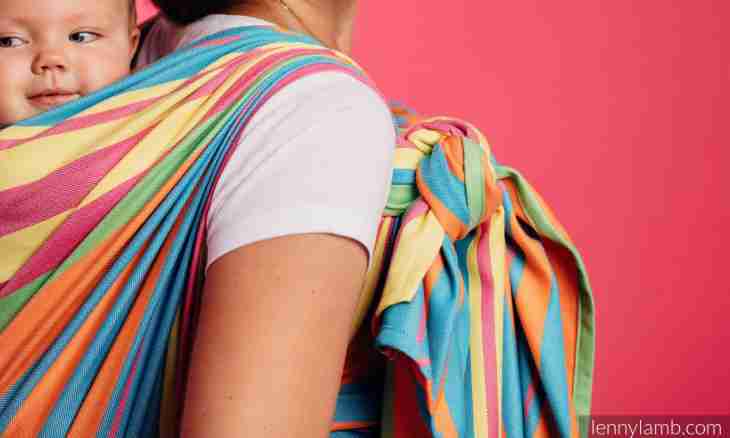 How to choose a baby sling