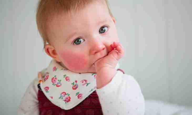 How to help the child at a teething