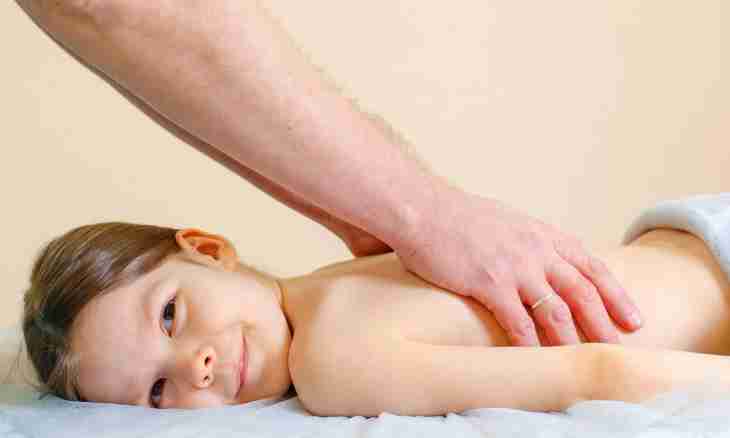 How to do correctly massage to the child