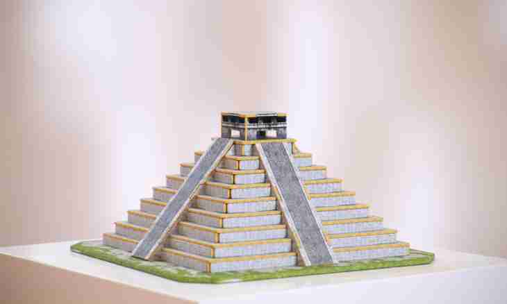 How to construct the truncated pyramid