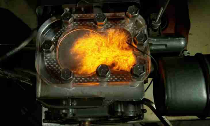 What engines of external combustion happen