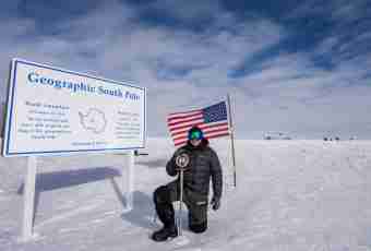 Why the South Pole is colder Northern?