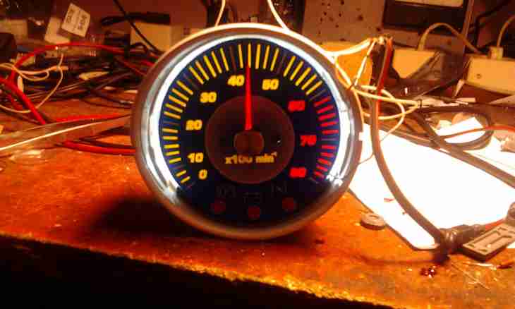 How to install the tachometer