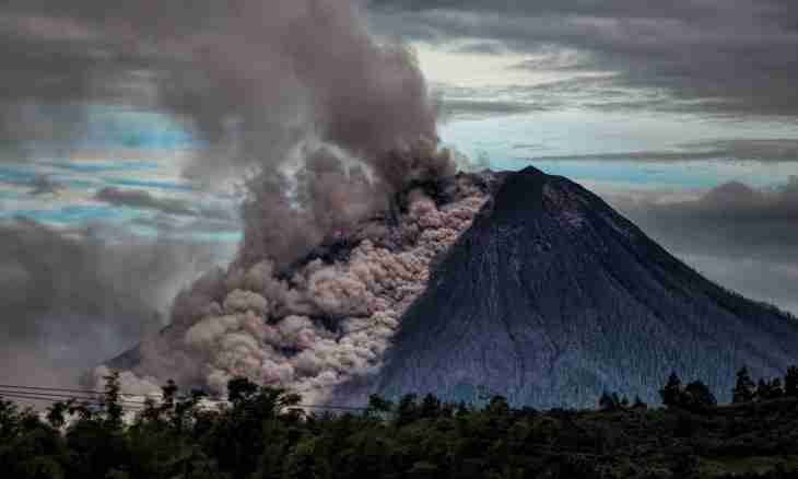 How to learn about the forthcoming volcanic eruption