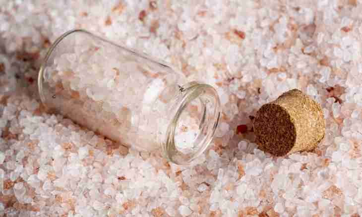 How to distinguish sodium salts